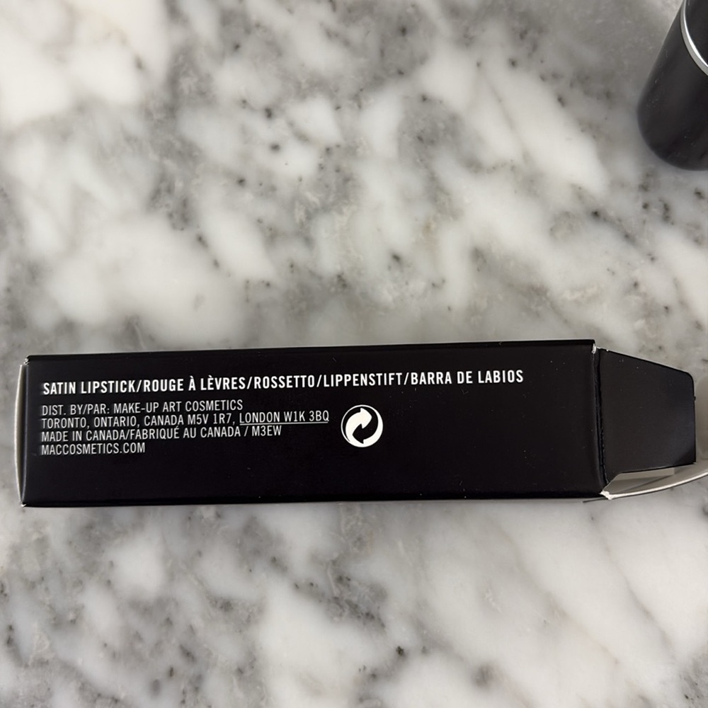 Brand new Mac epic lipstick - Picture 5 of 6
